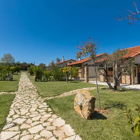 Serenity Villas, Nilie Hospitality Mgmt カッサンドレイア