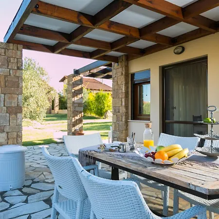 Serenity Villas, Nilie Hospitality Mgmt Vila *